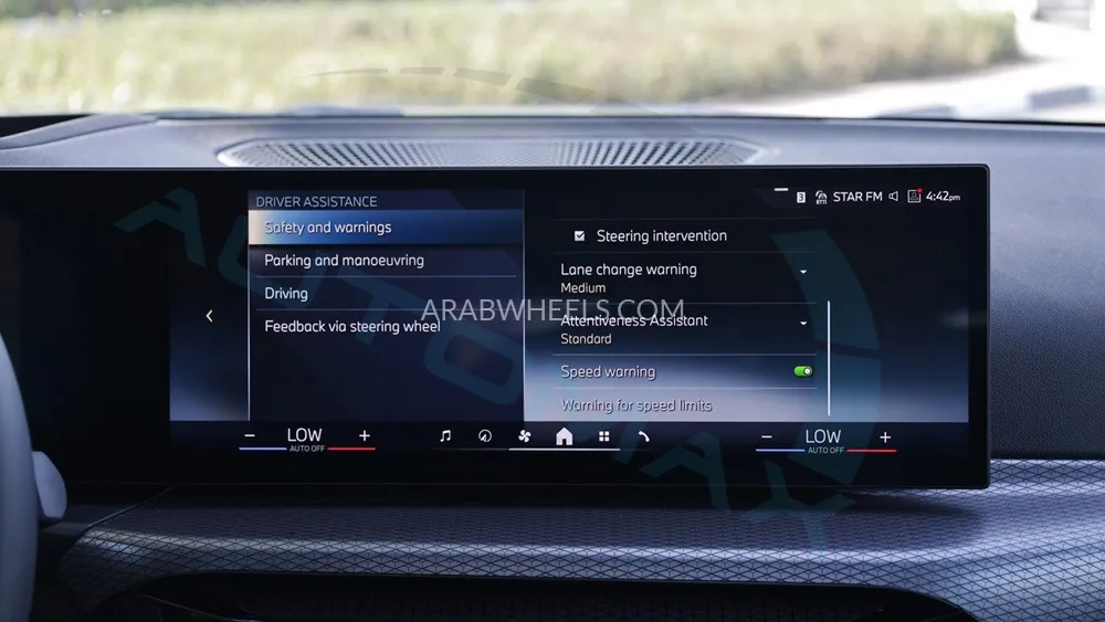 بي ام دبليو الفئة الثالثة 2025 for Sale in وادي الدواسر Image-19