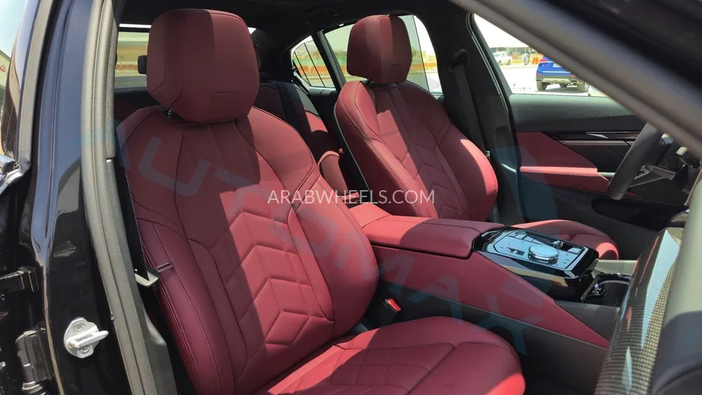 بي ام دبليو الفئة الخامسة 2025 for Sale in وادي الدواسر Image-26