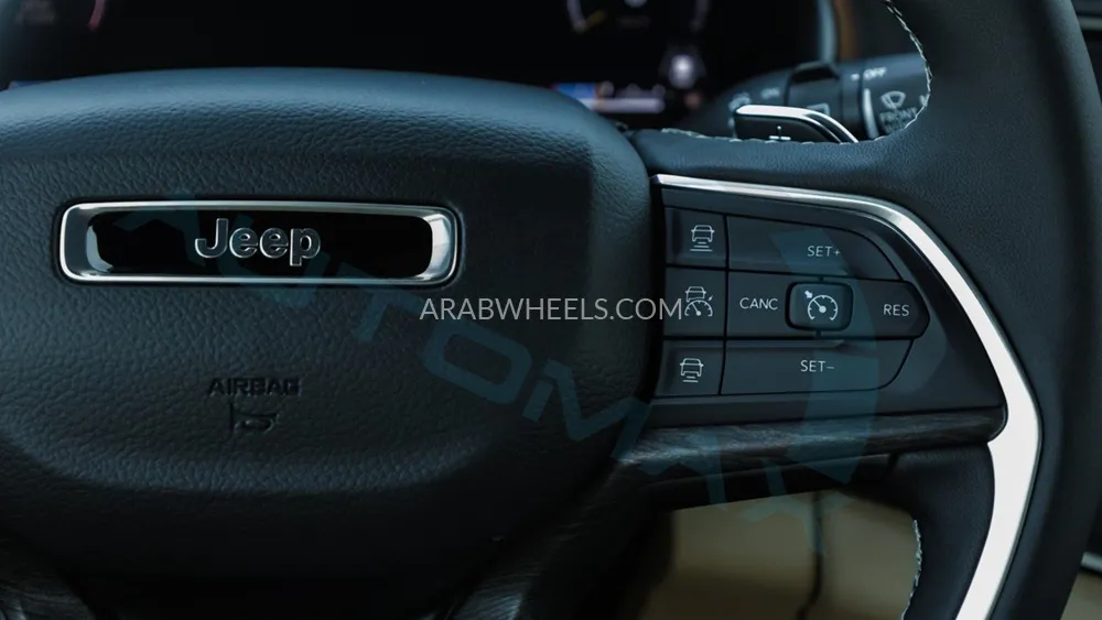 جيب جراند شيروكي 2025 for Sale in وادي الدواسر Image-10