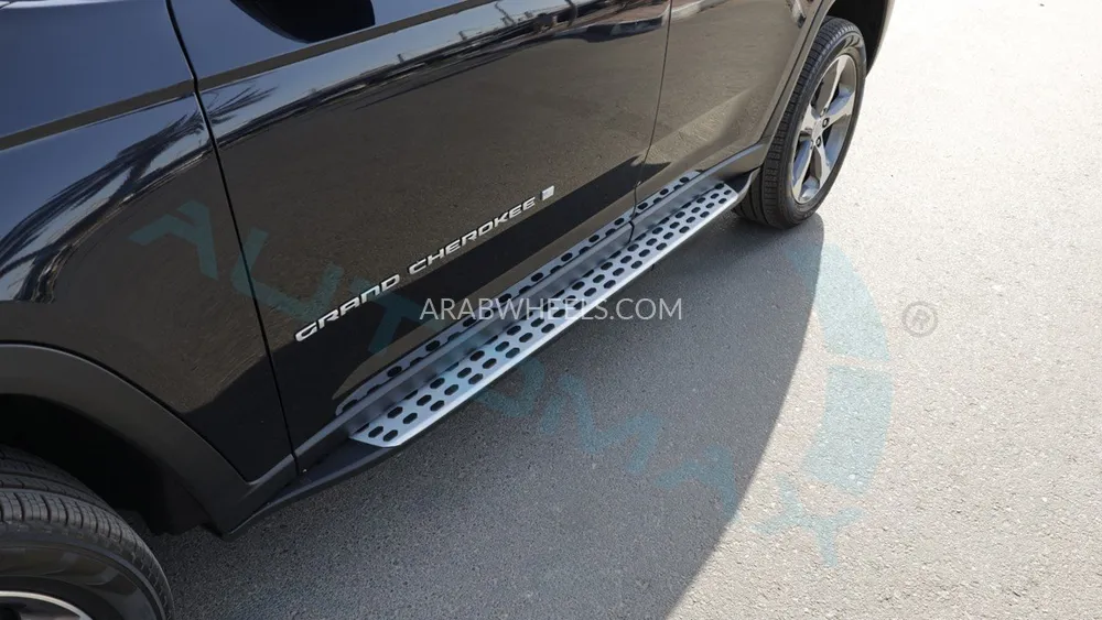 جيب جراند شيروكي 2025 for Sale in وادي الدواسر Image-31