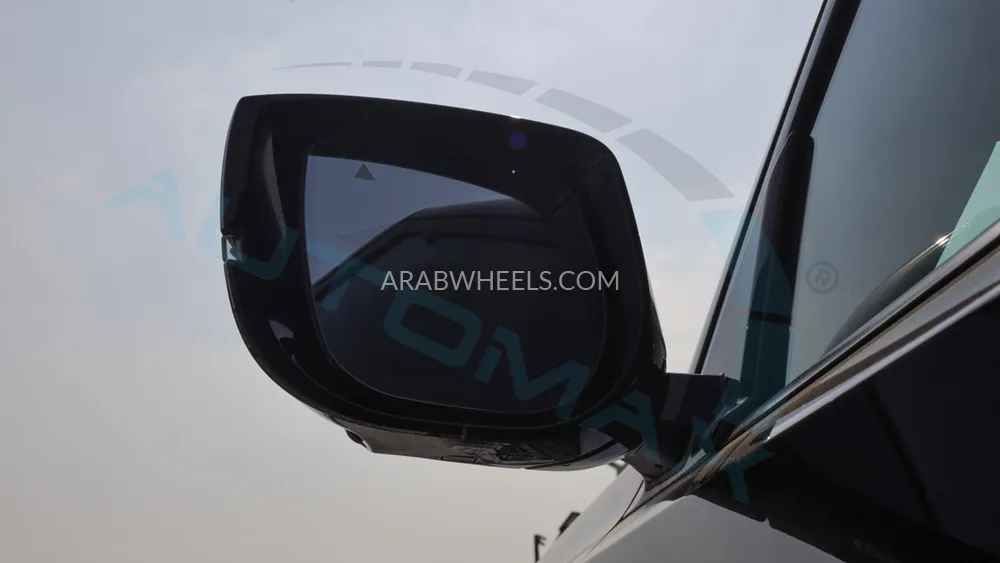 إنفينيتي QX80 2025 for Sale in وادي الدواسر Image-45