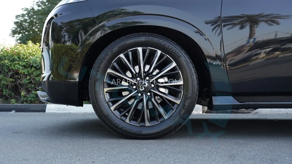 إنفينيتي QX80 2025 for Sale in وادي الدواسر Image-47