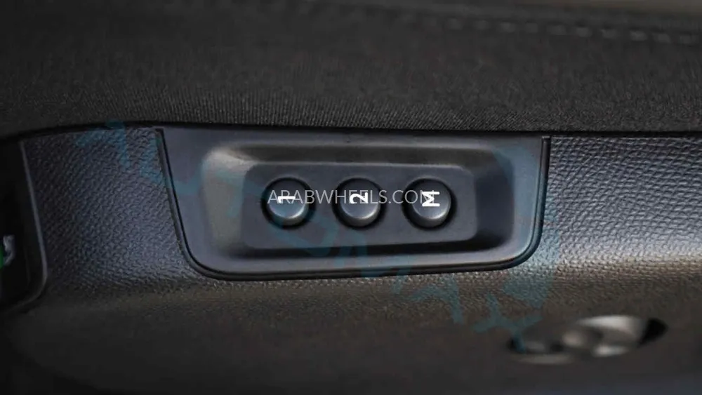 سيتروين C5 2024 for Sale in وادي الدواسر Image-31