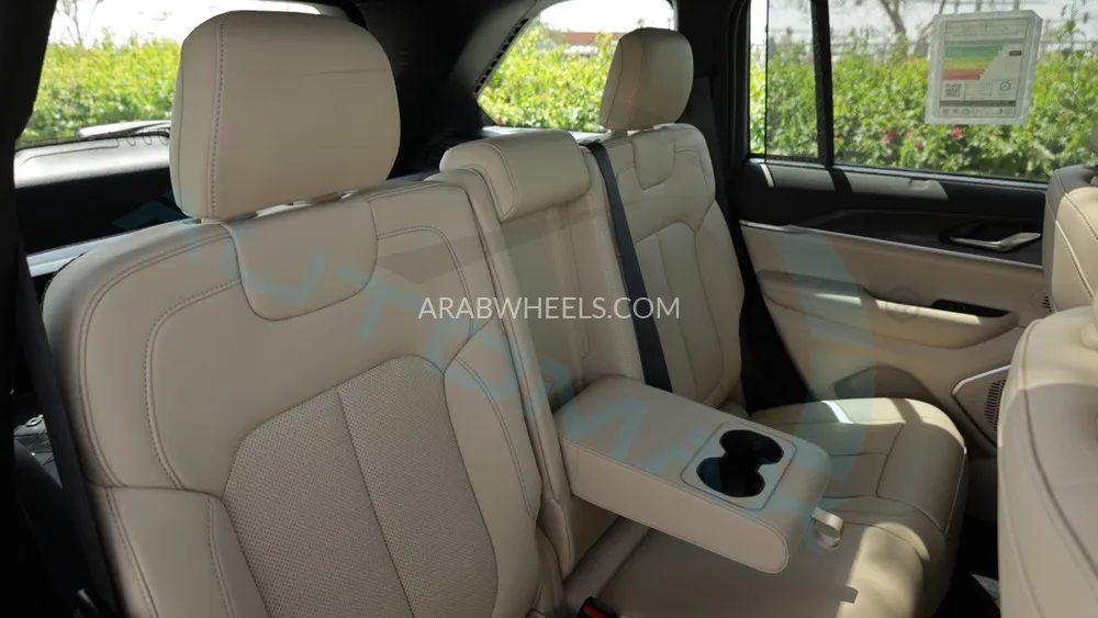 جيب جراند شيروكي 2024 for Sale in وادي الدواسر Image-23