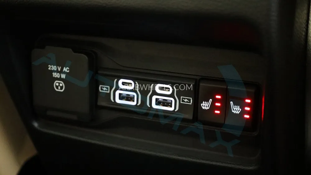 جيب جراند شيروكي 2024 for Sale in وادي الدواسر Image-19