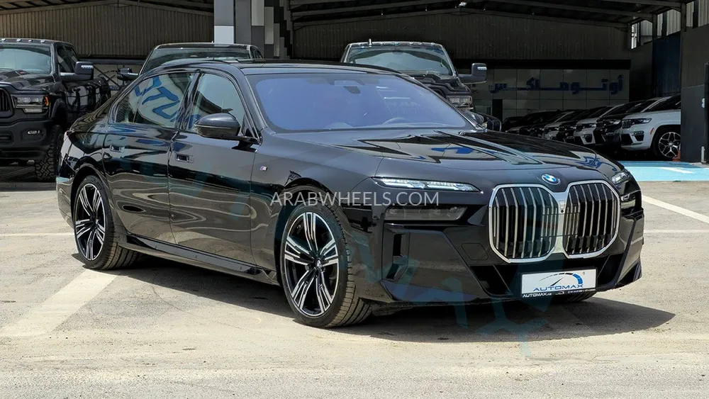 بي ام دبليو الفئة السابعة 2025 for Sale in وادي الدواسر Image-3