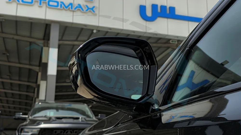 بي ام دبليو الفئة السابعة 2025 for Sale in وادي الدواسر Image-41