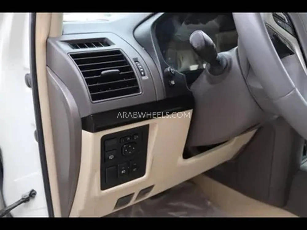 تويوتا لاند كروزر برادو 2019 for Sale in الدمام Image-6
