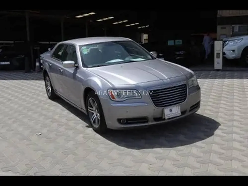 كرايسلر 300 2014 for Sale in الدمام Image-1