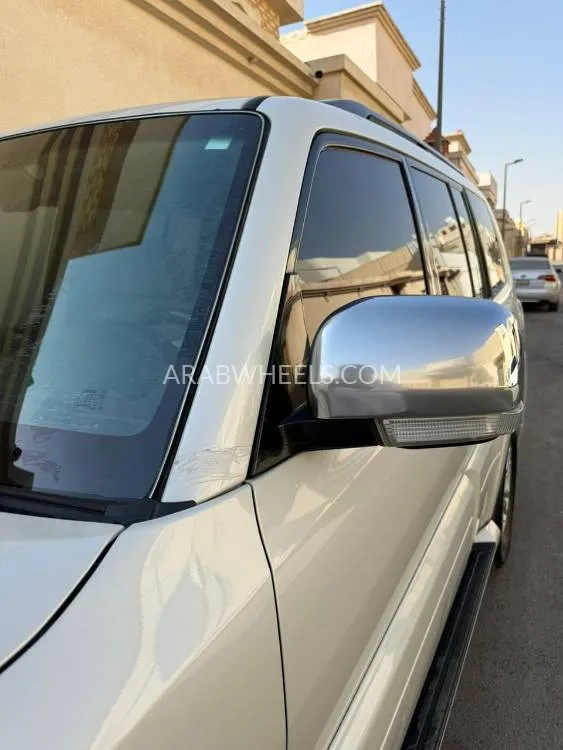ميتسوبيشي باجيرو 2017 for Sale in الرياض Image-13