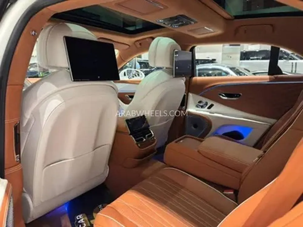 بنتلي كونتيننتال 2023 for Sale in الرياض Image-12