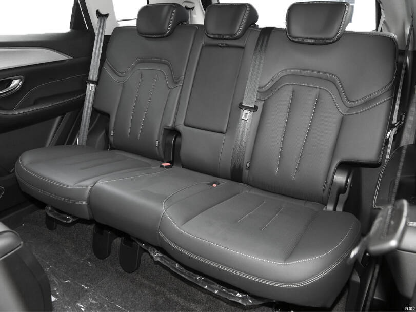 جيتور إكس ٩٠ بلس 2025 Interior 