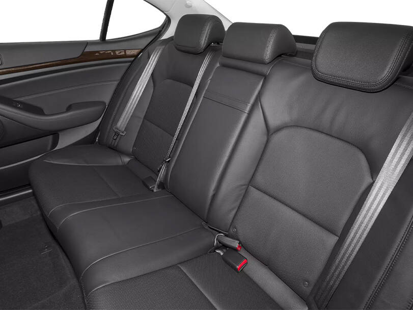 كيا كادينزا Interior 