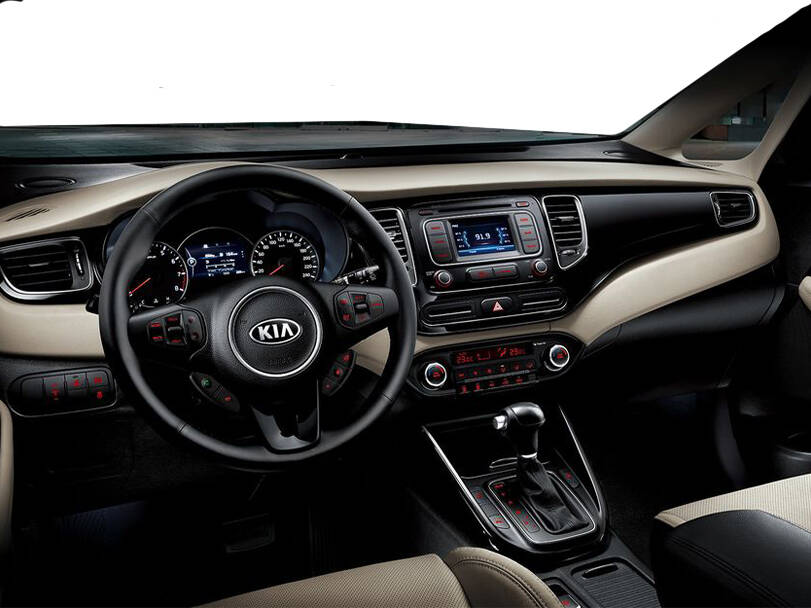 كيا كارينز Interior 