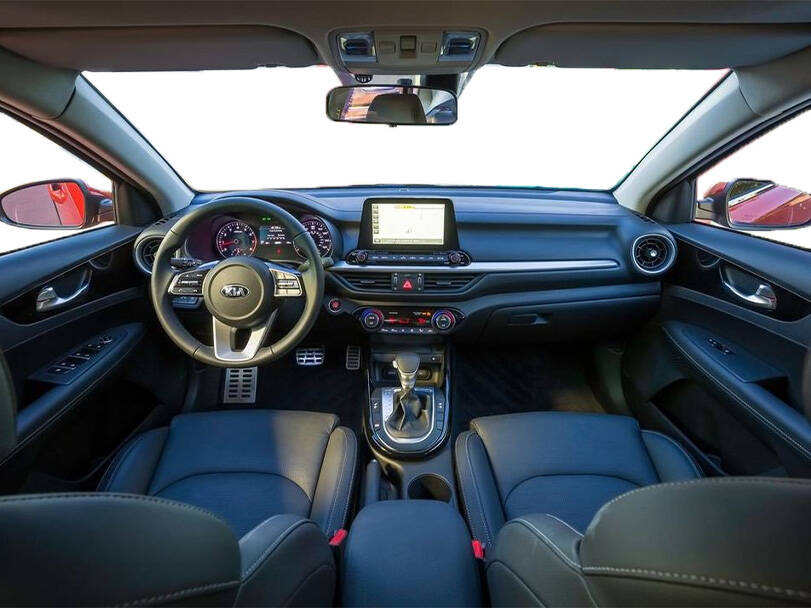 كيا سيراتو Interior 