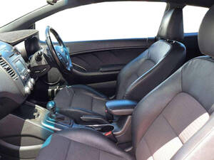 كيا سيراتو كوبيه الداخلية 