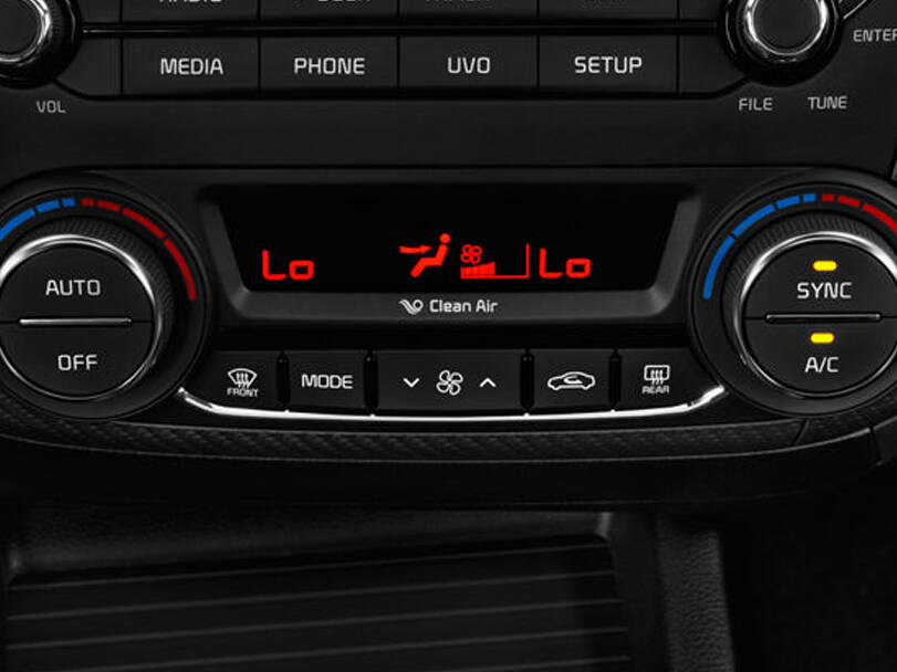 Kia Forte 1st Generation Interior 