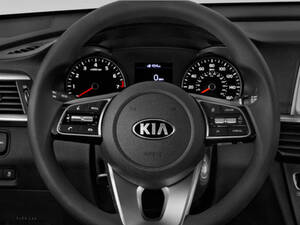 كيا أوبتيما الداخلية 