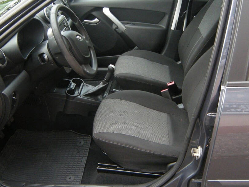 لادا جرانتا Interior 
