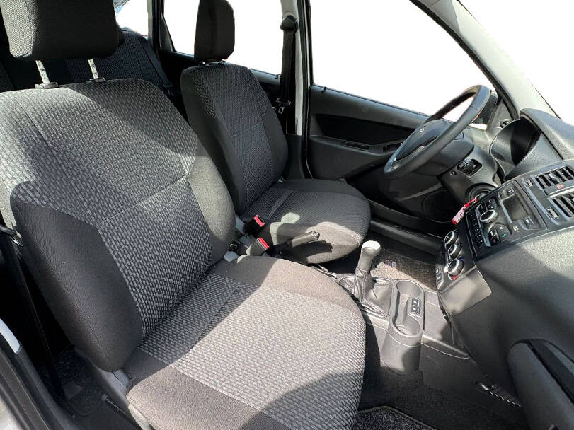لادا كالينا Interior 