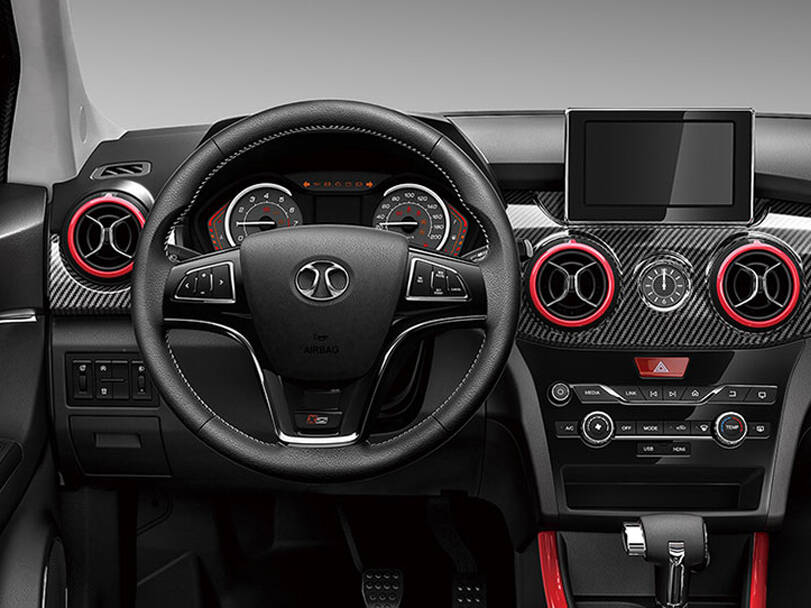 بايك إكس ٣٥ 2025 Interior 