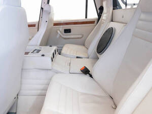 لامبورغيني إل إم ٠٠٢ الداخلية 