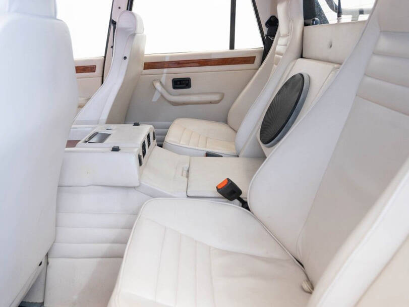 لامبورغيني إل إم ٠٠٢ Interior 