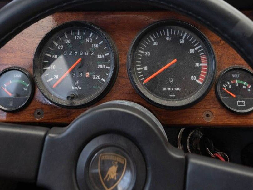 لامبورغيني إل إم ٠٠٢ Interior 