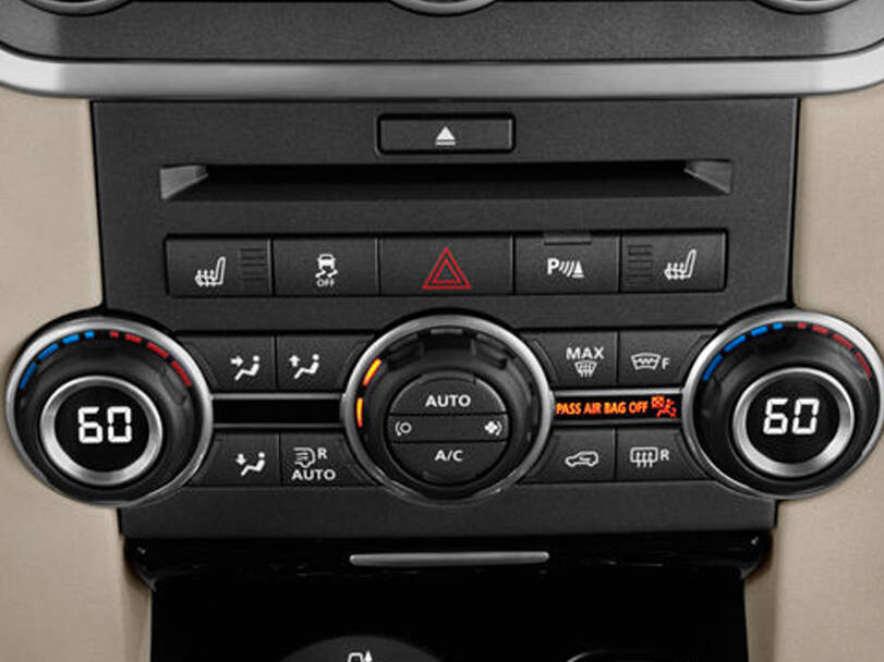 Land Rover LR4 Interior 