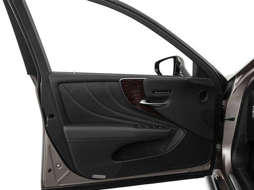 لكزس إل إس 2025 Interior 