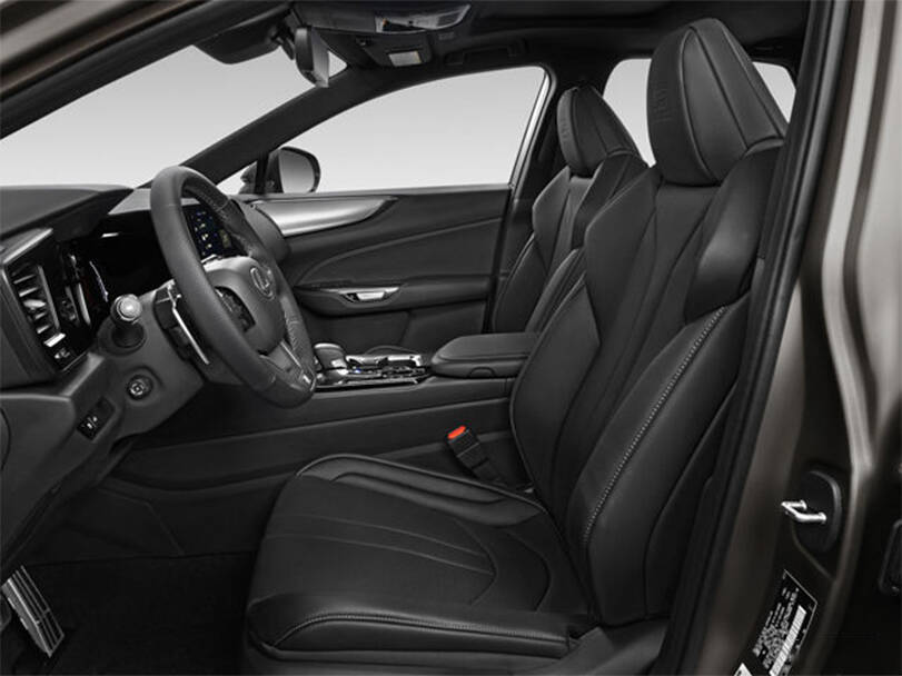 لكزس إن إكس 2025 Interior 