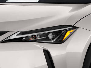 Lexus UX Exterior 