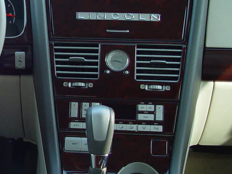 Lincoln Aviator 1st (UN152) Generation Interior 
