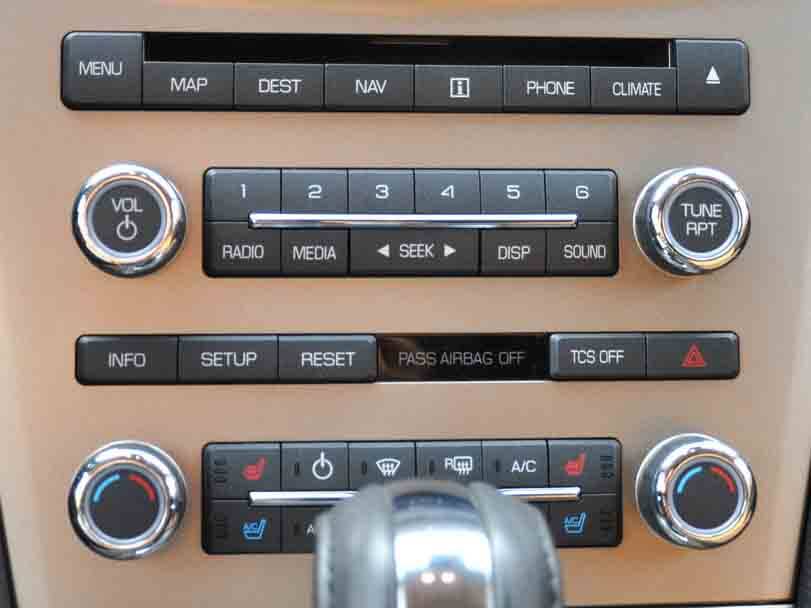لينكولن إم كيه تي Interior 