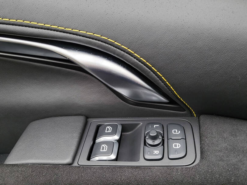 Lotus Emira 2025 Interior 
