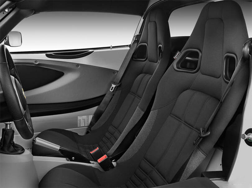 لوتس إكسيج Interior 