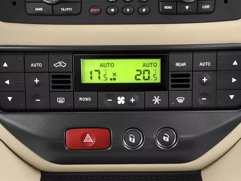 مازيراتي جرانتوريسمو Interior 