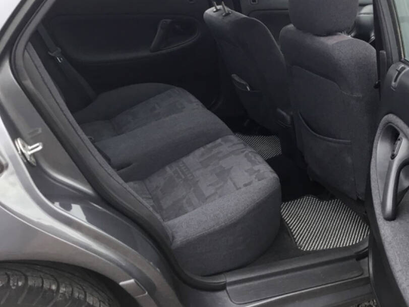 مازدا ٦٢٦ الجيل الخامس Interior 
