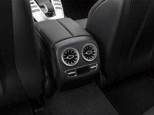 مرسيديس بنز إيه إم جي جي تي الداخلية 