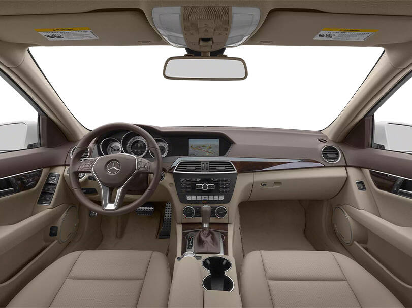 مرسيدس بنز سي كلاس Interior 