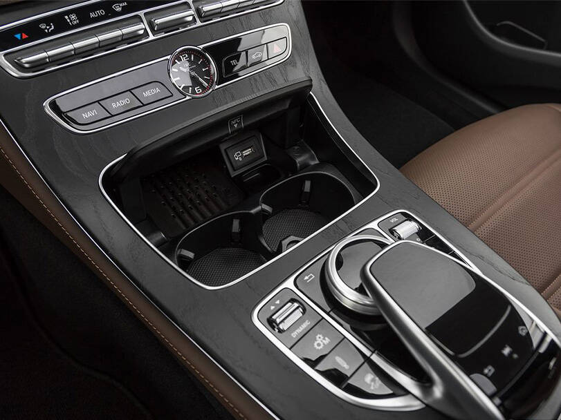 مرسيدس بنز إي كلاس Interior 