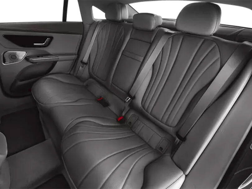 مرسيديس بنز إي كيو إي 2025 Interior 