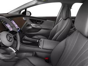 مرسيديس بنز EQE الداخلية 