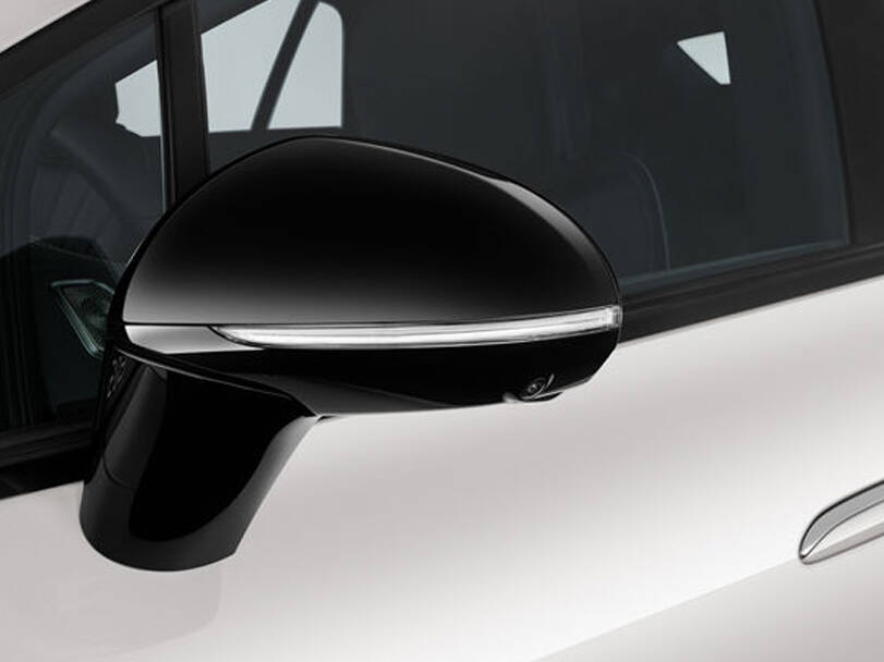 مرسيديس بنز إي كيو إس 2025 Exterior 