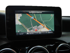 مرسيديس بنز GLC كلاس الداخلية 