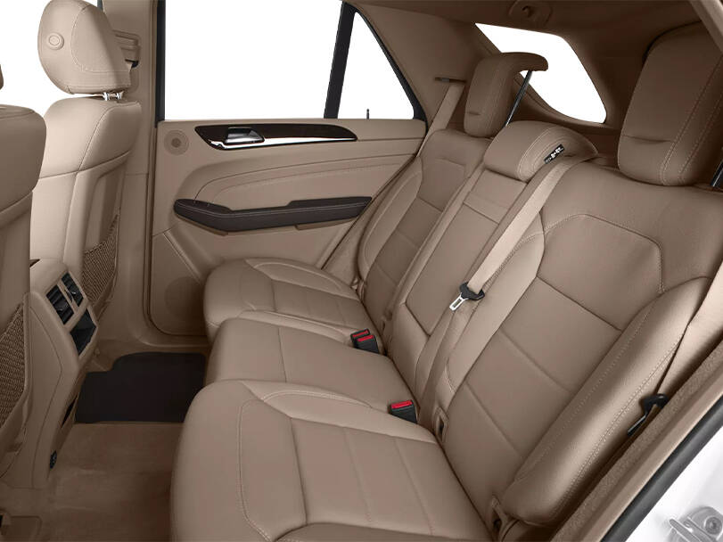 مرسيدس بنز إم كلاس Interior 
