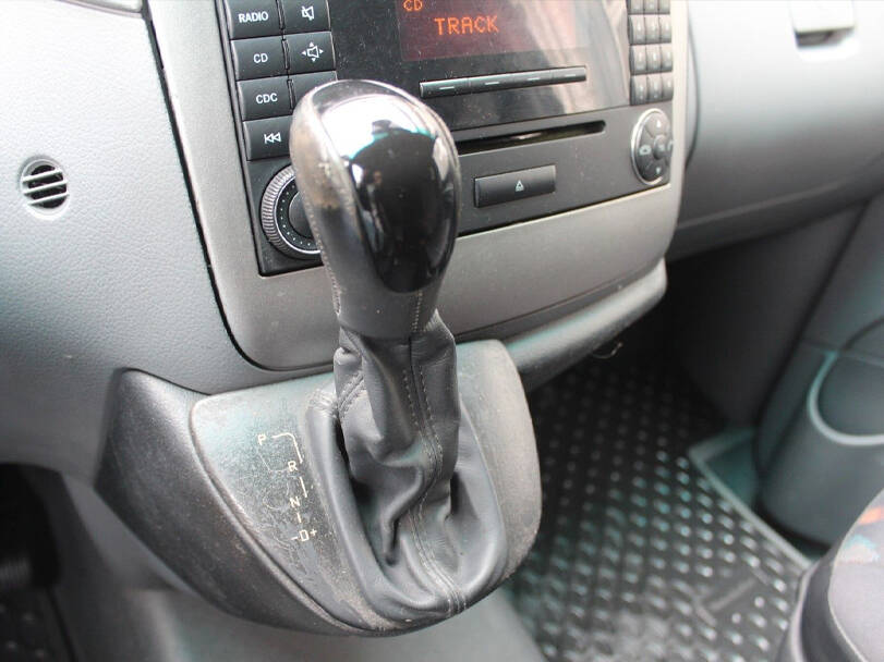 Mercedes Benz V Class 2nd (W639) Generation Interior 