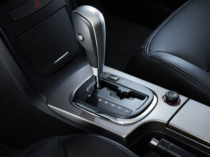 إم جي ٣٥٠ Interior 