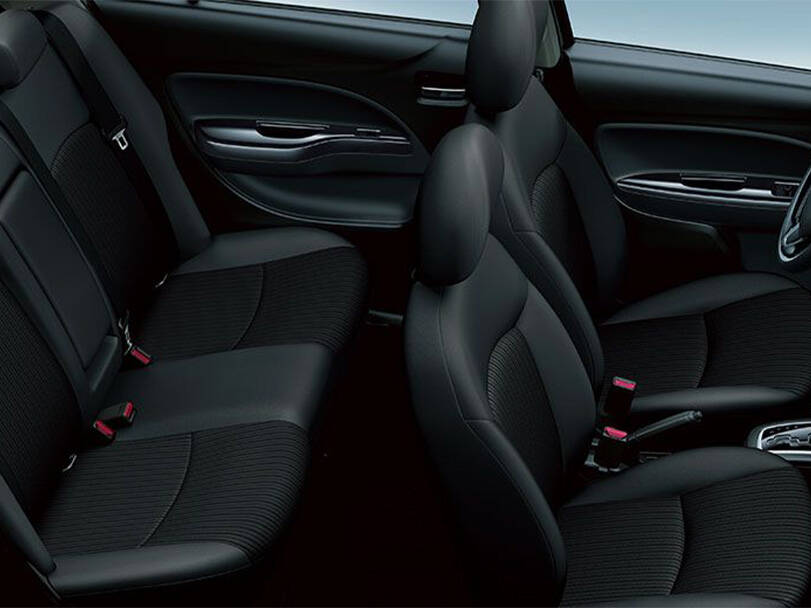 ميتسوبيشي أتراج Interior 