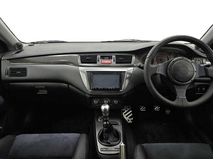 ميتسوبيشي لانسر إيفوليوشن الجيل التاسع Interior 
